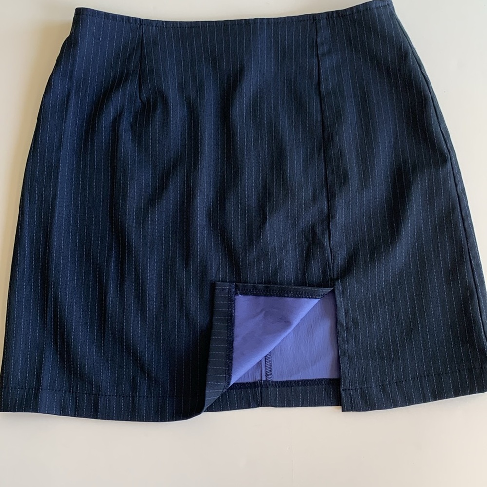 RAVE GIRL BLUE AND LIGHT BLUE PINSTRIPE MINISKIRT•size medium•excellent cond! - Picture 3 of 11